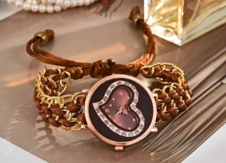 Ladies Fashion Watch – Elegant Quartz Design with Stylish Strap